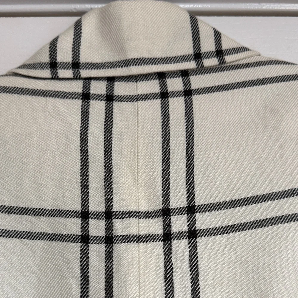 Bandolino Cream and Black Plaid Blazer - Picture 9 of 9